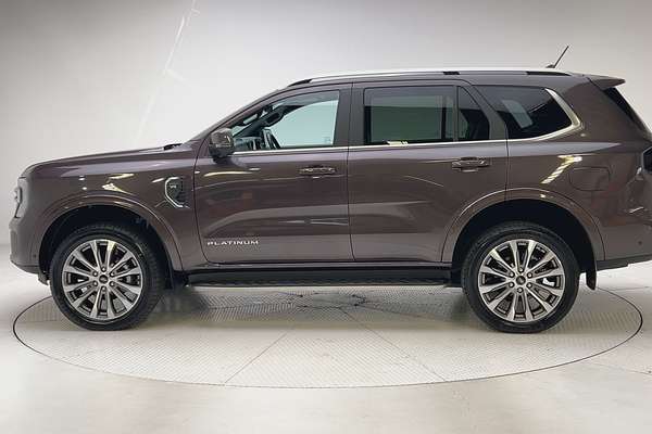 2024 Ford Everest Platinum 3.0L thumb-7