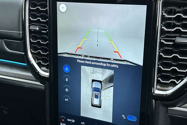 2024 Ford Everest Platinum 3.0L thumb-17