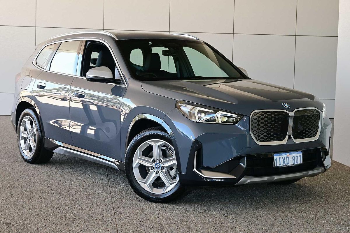 2025 BMW iX1 eDrive20 xLine U11