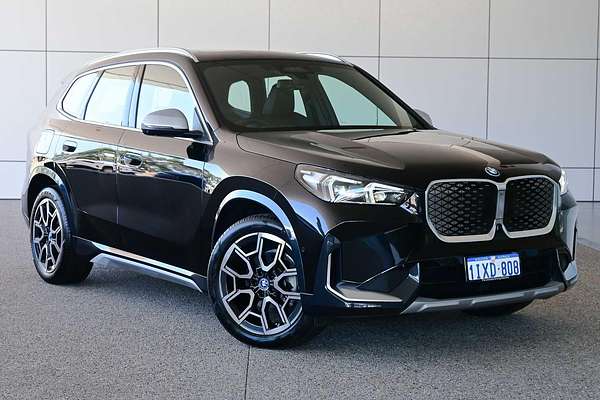 2025 BMW iX1 eDrive20 xLine U11