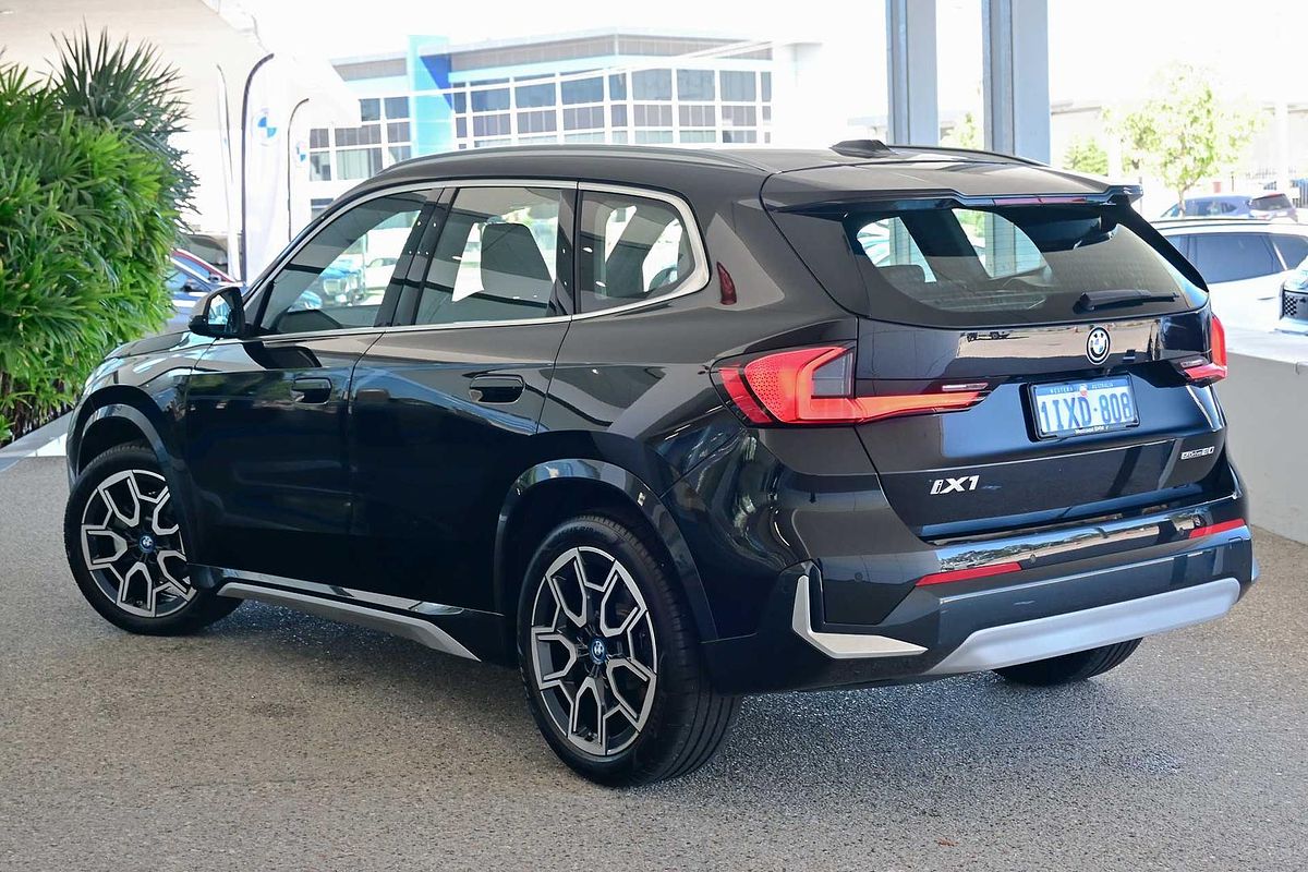 2025 BMW iX1 eDrive20 xLine U11