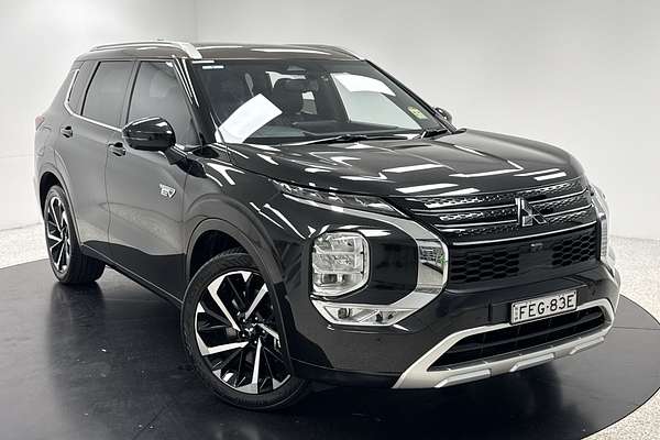 2023 Mitsubishi Outlander PHEV Exceed Tourer ZM