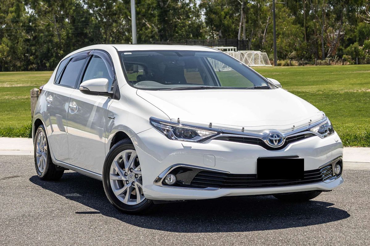 2017 Toyota Corolla HYBRID ZWE186R MY16