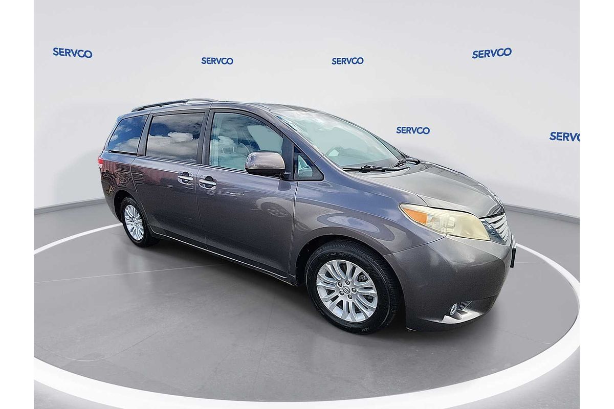 2012 Toyota SIENNA XLE