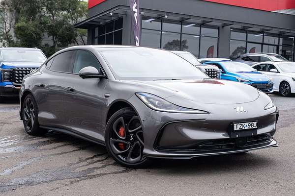 2025 MG IM5 Platinum P12L