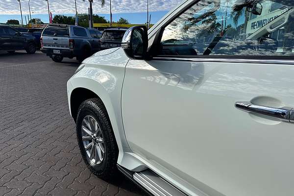 2016 Mitsubishi Pajero Sport Exceed QE thumb-18