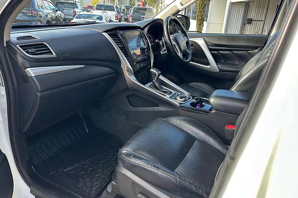 2016 Mitsubishi Pajero Sport Exceed QE thumb-20