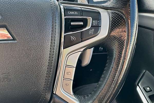 2016 Mitsubishi Pajero Sport Exceed QE thumb-26