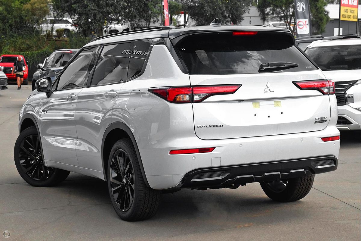 2025 Mitsubishi Outlander PHEV GSR ZM