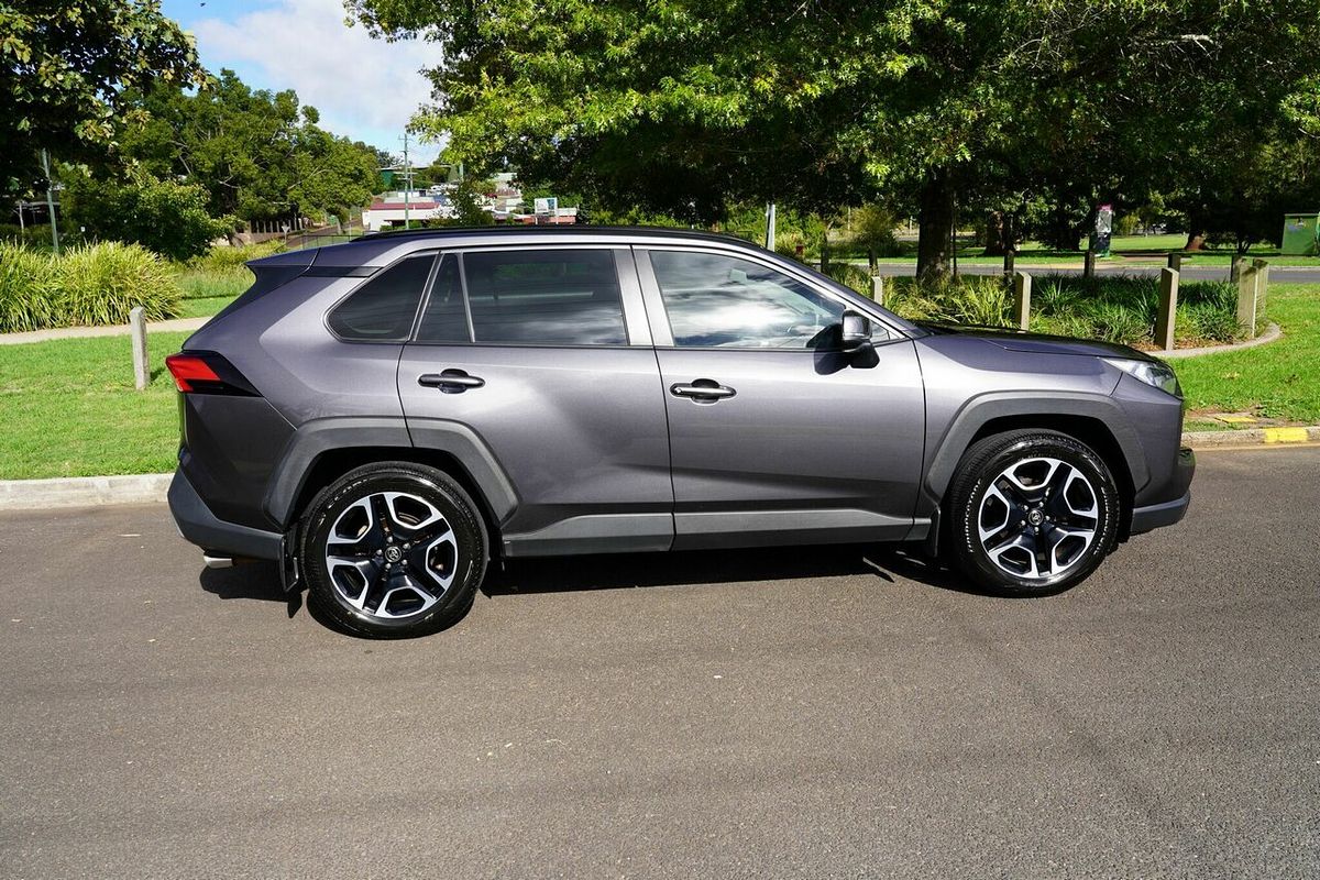 2019 Toyota RAV4 Edge AXAA54R