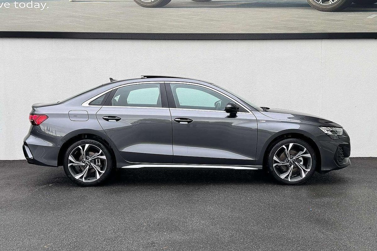 2025 Audi A3 35 TFSI S line GY