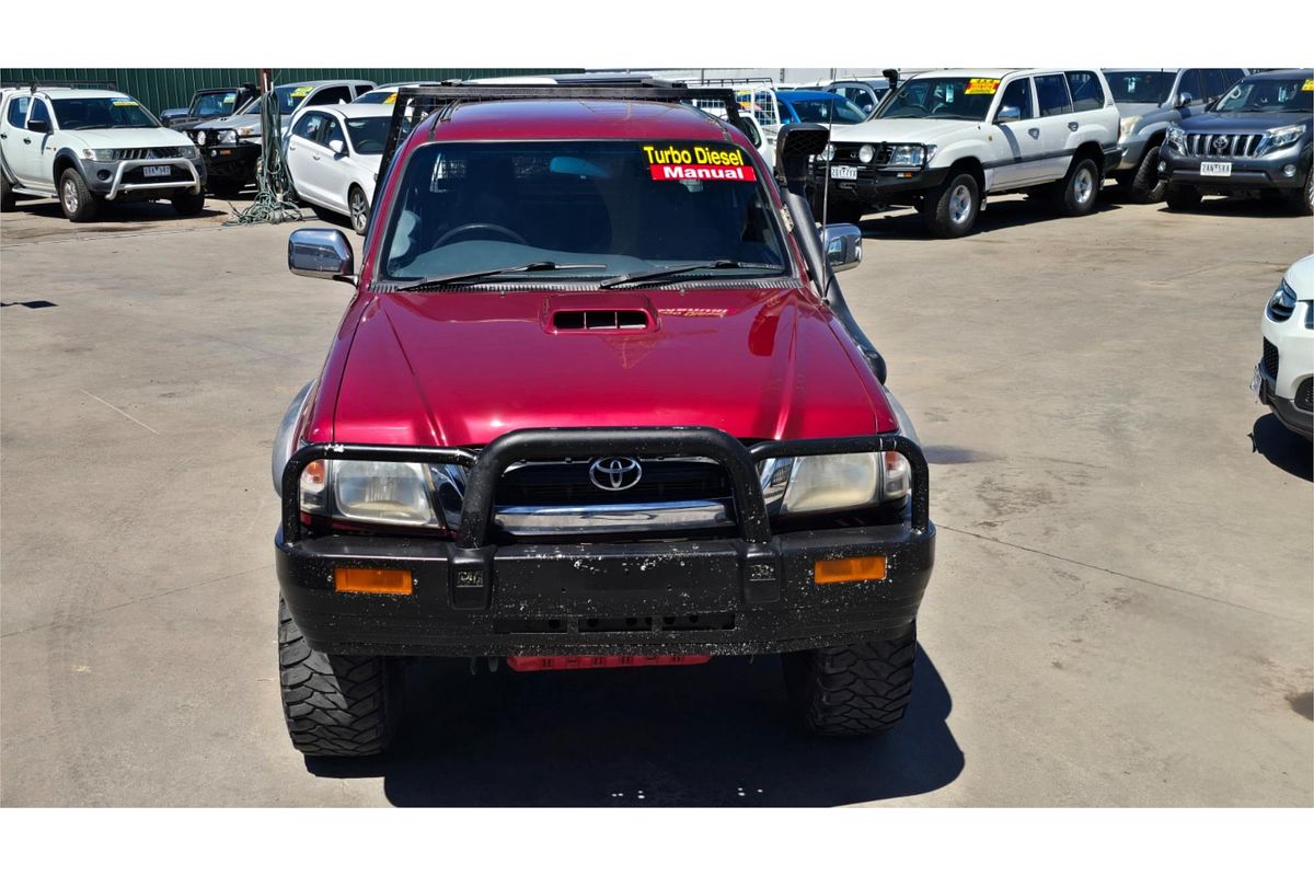 2003 Toyota Hilux SR5 (4x4) KZN165R 4X4