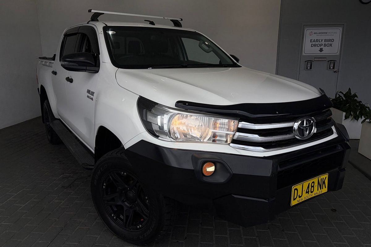 2016 Toyota Hilux SR GUN126R