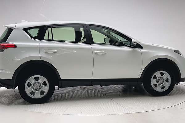 2018 Toyota RAV4 GX ZSA42R thumb-2