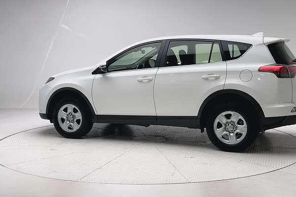 2018 Toyota RAV4 GX ZSA42R thumb-7