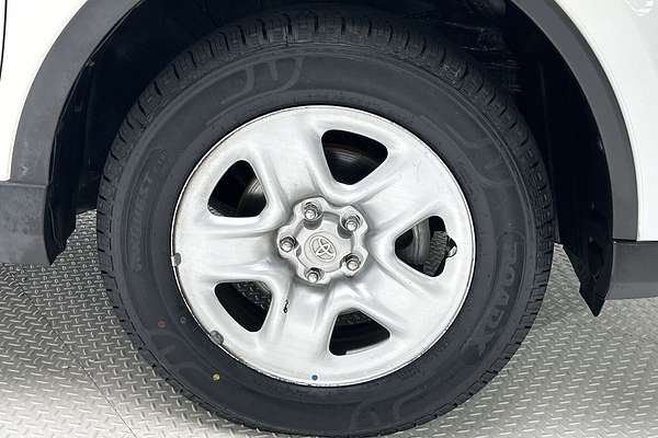 2018 Toyota RAV4 GX ZSA42R thumb-9