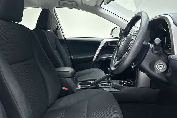 2018 Toyota RAV4 GX ZSA42R thumb-12