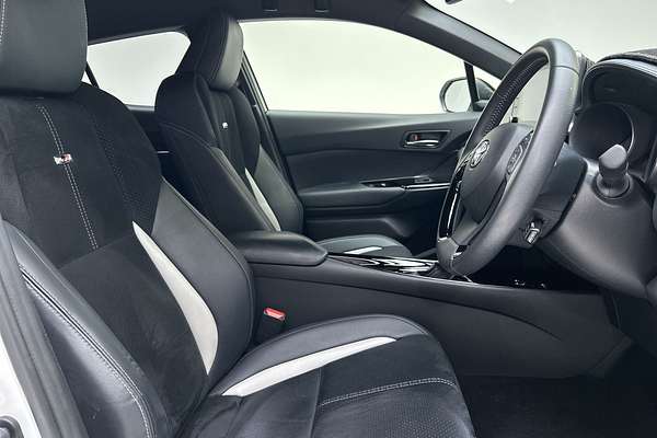 2022 Toyota C-HR GR Sport ZYX10R thumb-12