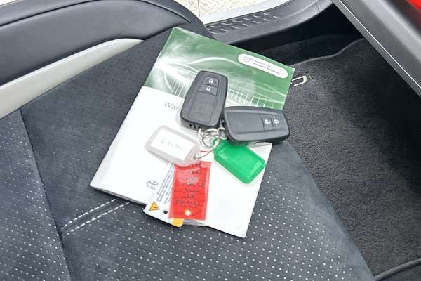 2022 Toyota C-HR GR Sport ZYX10R thumb-22