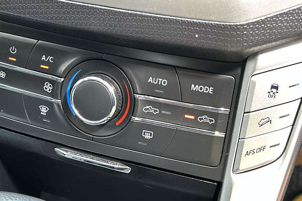 2021 LDV T60 PRO SK8C 4X4 thumb-16