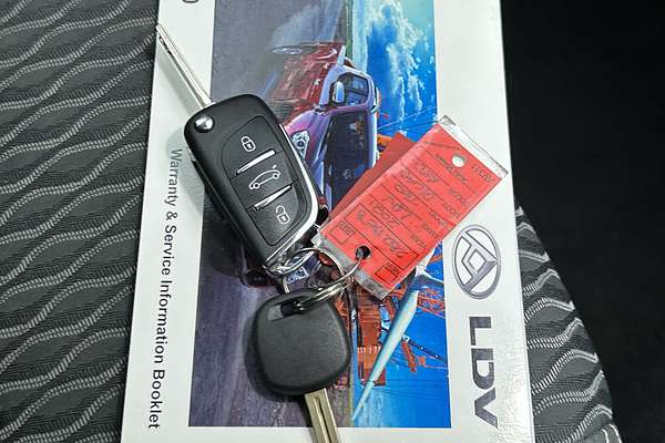 2021 LDV T60 PRO SK8C 4X4 thumb-22