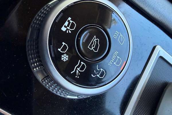 2022 Mitsubishi Outlander LS ZM thumb-29