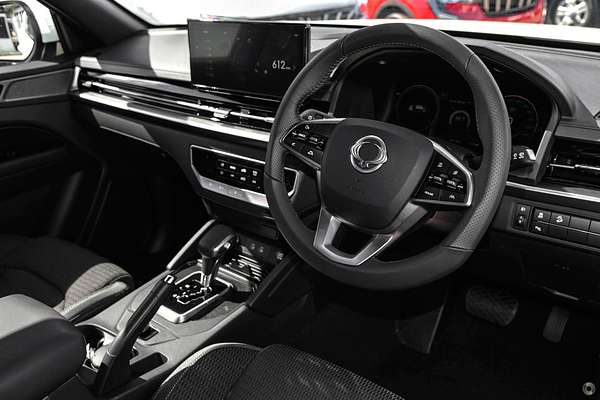 2025 KGM Musso ELX Q261 4X4 thumb-5