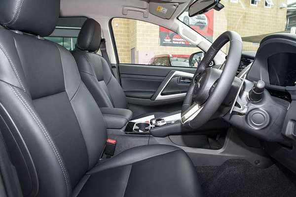 2024 Mitsubishi Pajero Sport Exceed QG thumb-9