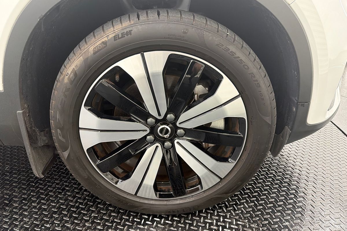 2023 Volvo C40 Recharge