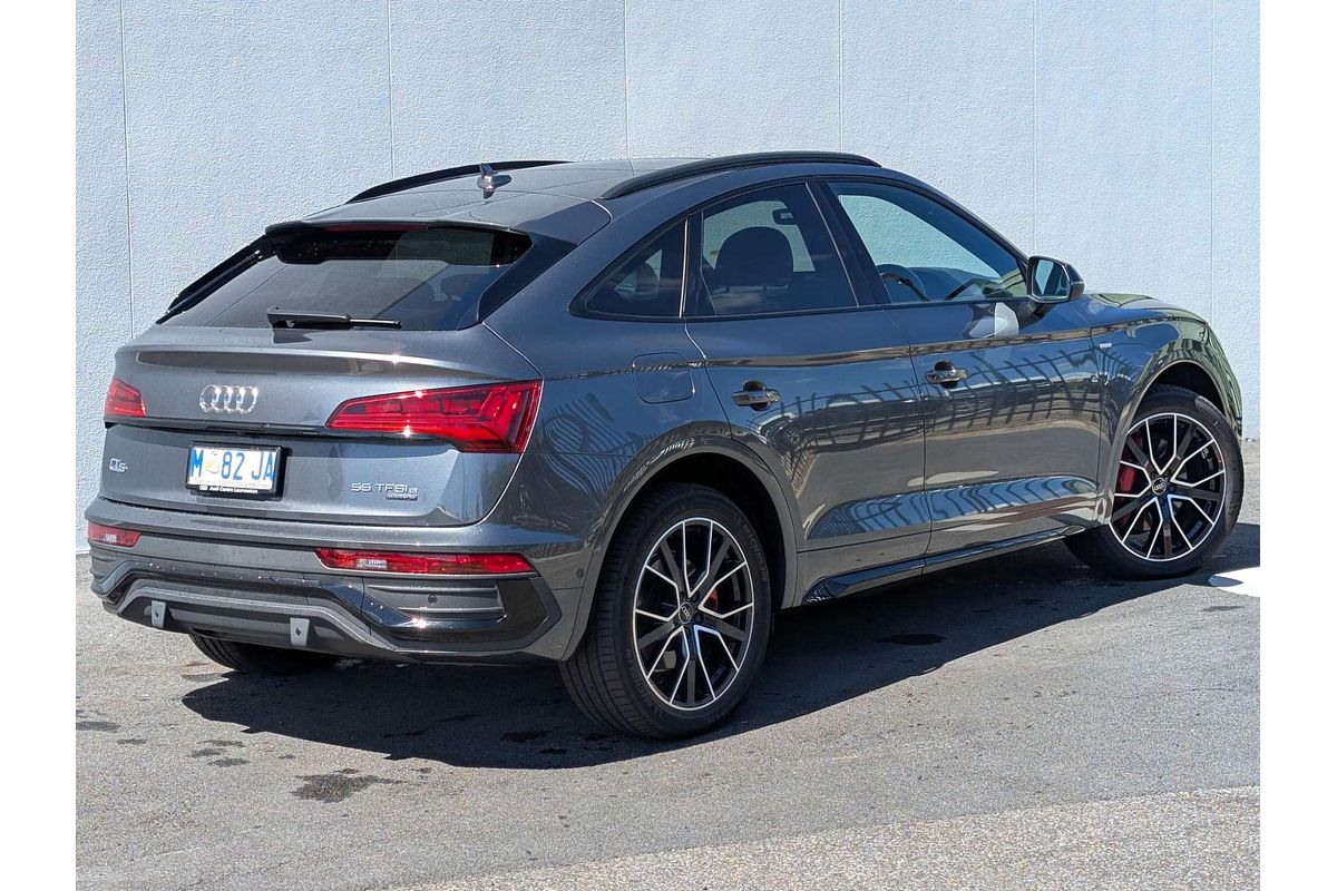 2024 Audi Q5 55 TFSI e S line FY