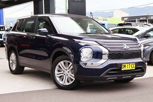 2024 Mitsubishi Outlander ES ZM