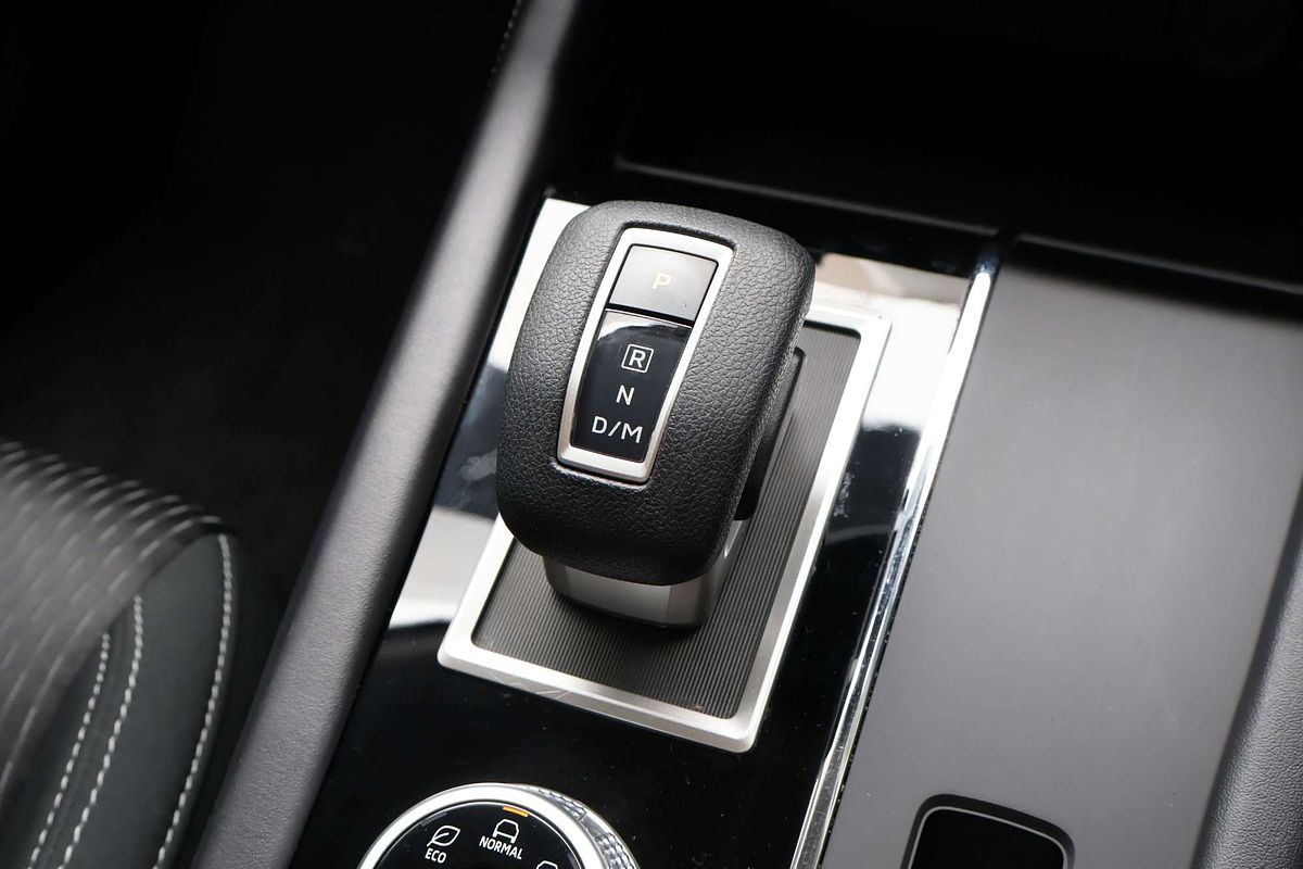 2023 Mitsubishi Outlander ES ZM