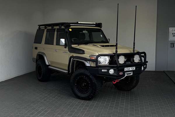 2022 Toyota Landcruiser GXL VDJ76R