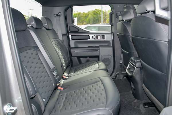 2025 Kia Tasman SX+ TK 4X4 thumb-8