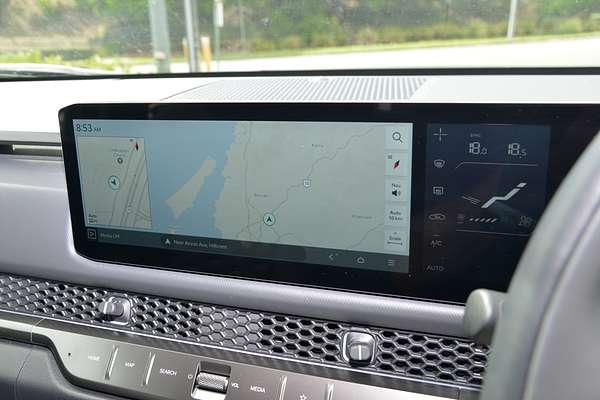 2025 Kia Tasman SX+ TK 4X4 thumb-11