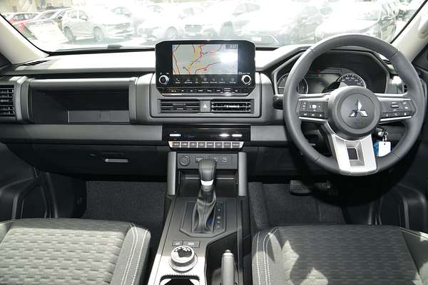 2025 Mitsubishi Triton GLS MV 4X4 thumb-16