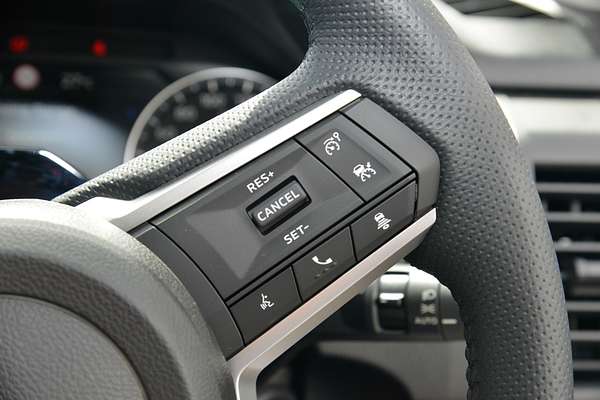 2025 Mitsubishi Triton GLS MV 4X4 thumb-14