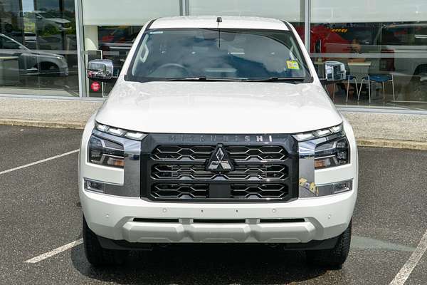 2025 Mitsubishi Triton GLS MV 4X4 thumb-2