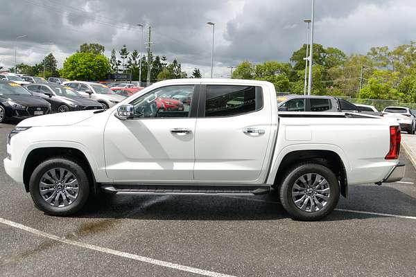 2025 Mitsubishi Triton GLS MV 4X4 thumb-4