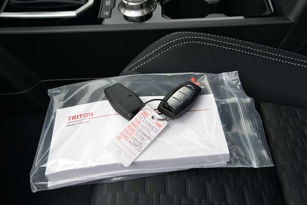 2025 Mitsubishi Triton GLS MV 4X4 thumb-20