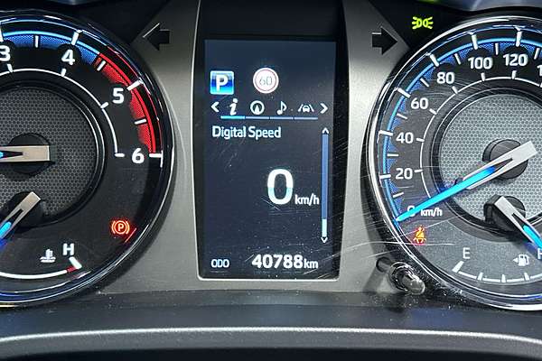 2020 Toyota Hilux Rogue GUN126R 4X4 thumb-13