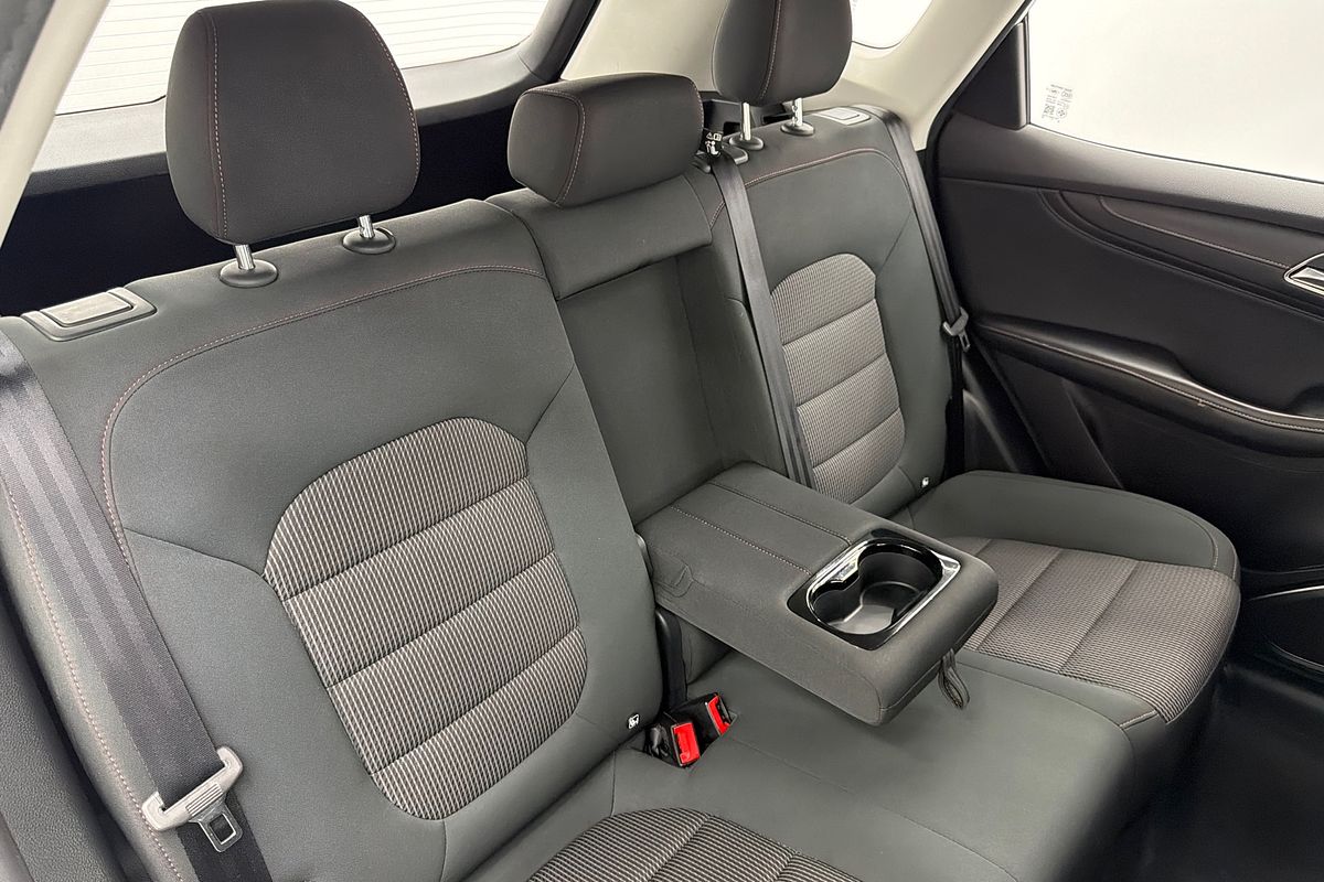 2021 MG HS Core SAS23