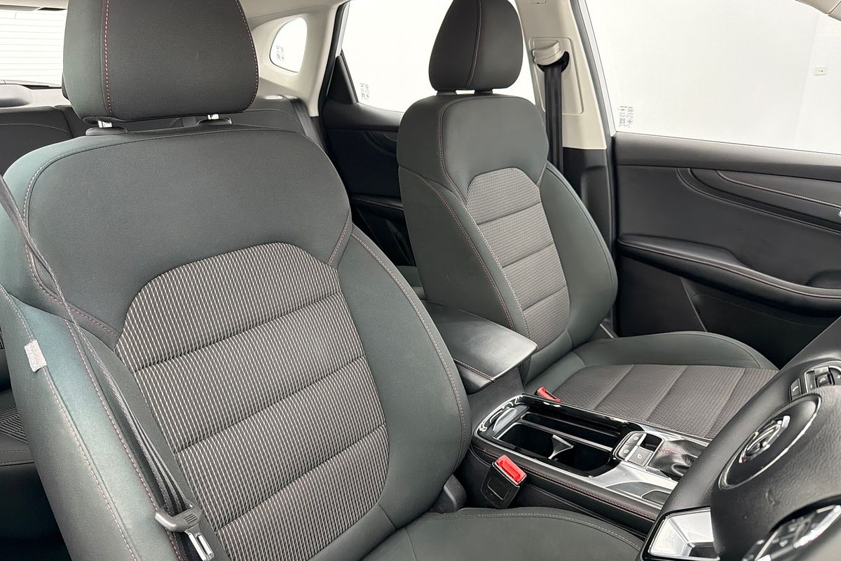 2021 MG HS Core SAS23