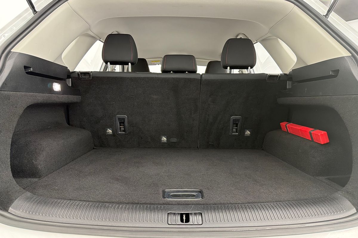 2021 MG HS Core SAS23