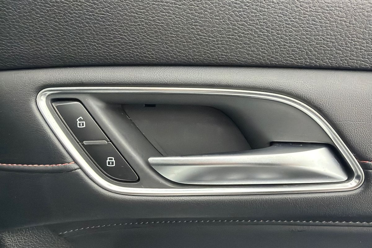 2021 MG HS Core SAS23