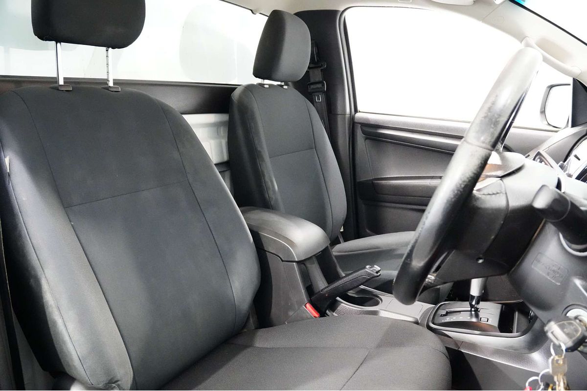 2015 Isuzu D-MAX SX High Ride Rear Wheel Drive