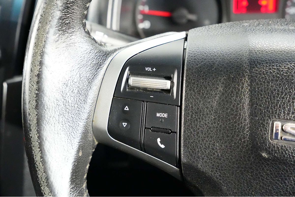 2015 Isuzu D-MAX SX High Ride Rear Wheel Drive