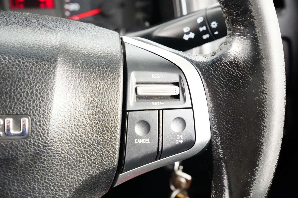 2015 Isuzu D-MAX SX High Ride Rear Wheel Drive