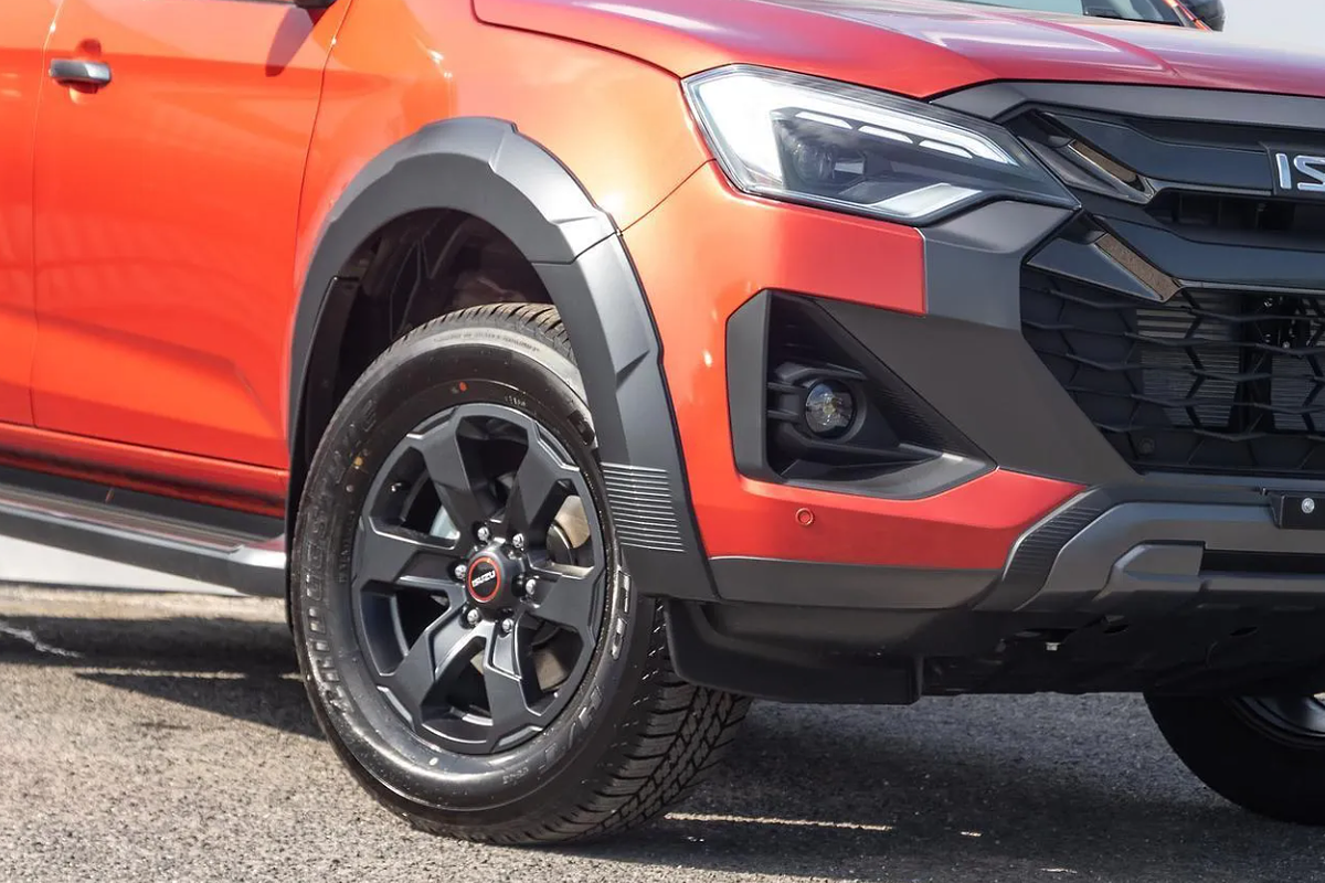 2025 Isuzu D-MAX X-TERRAIN 4X4