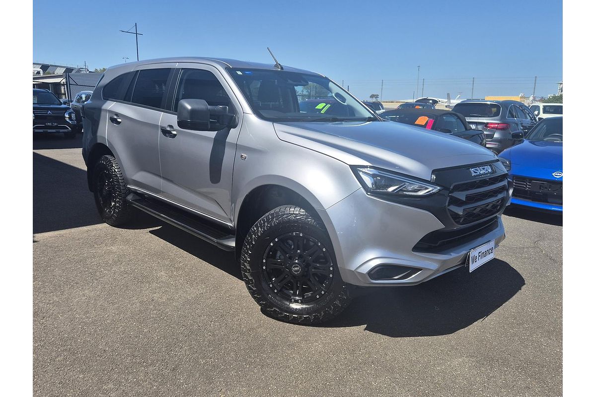 2023 Isuzu MU-X LS-M